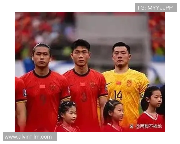 上海足球队在世界锦标赛中的比赛经验与表现深度解析 上海足球队在世界锦标赛中的比赛经验与表现深度解析