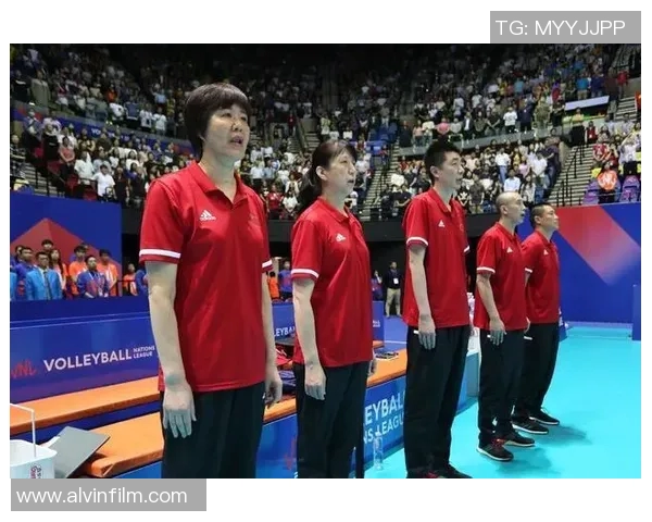 深圳排球队的成长之路:一段关于拼搏与团结的排球纪实故事 深圳排球队的成长之路:一段关于拼搏与团结的排球纪实故事